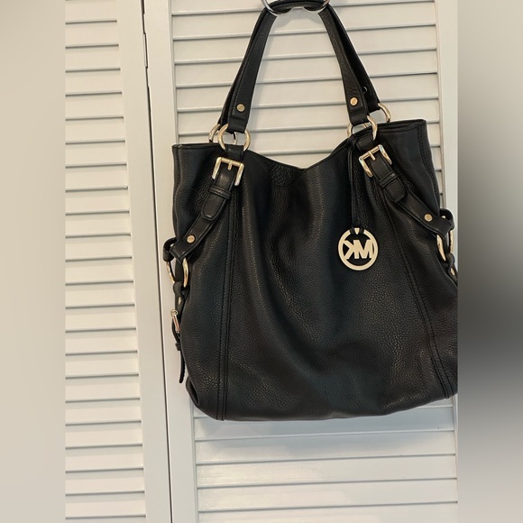 MICHAEL Michael Kors Handbags - MICHAEL Michael Kors "TRISTAN" Convertible Satchel Bag Black Leather EUC